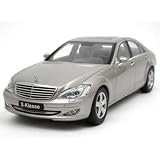 2004 Mercedes Benz S500 diecast model car 1:18 scale die cast by AUTOart - Silver 76176 by AUTOart