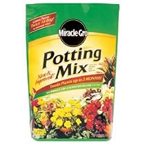 Miracle-Gro 784386300 16-Quart Premium Potting Mix