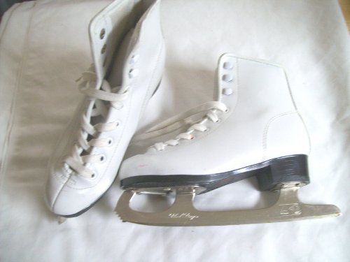 White Ice Figure Skates size 3.0 (youngster /teen) - good condition