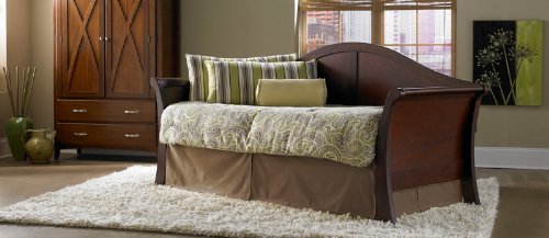 Stratford Daybed in Mahogany Finish