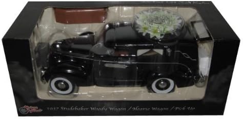 Unique Replicas 1:24 1937 Studebaker Wagon Hearse
