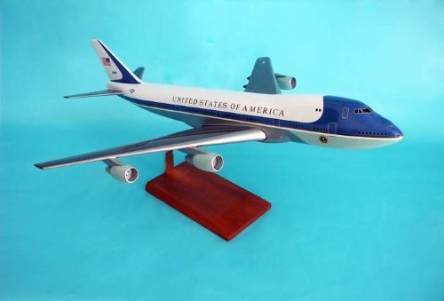 VC-25A Air Force One - 1/100 scale model VC-25A Air Force One - 1/100 scale model
