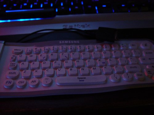 Samsung Portable Keyboard AKB120KLE with case