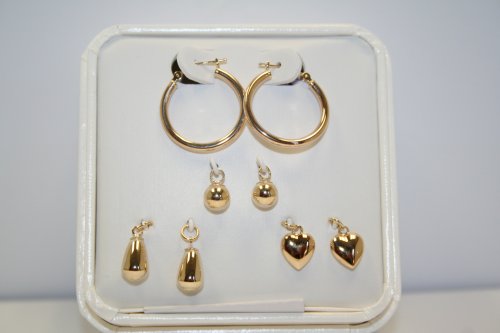 14K Yellow Gold 20MM Click Top Hoop And Charms