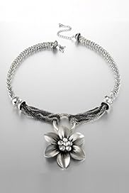 Per Una DiamantÃƒÂ© Floral Pendant Necklace