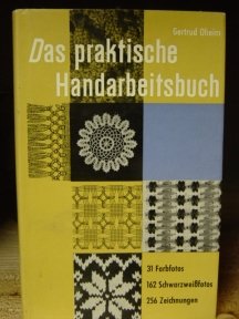 Buch - Cover Das praktische Handarbeitsbuch - Gertrud Oheim - Bertelsmann