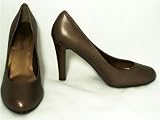 Colin Stuart Leather Round Toe Pumps