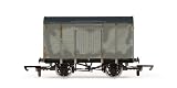 Hornby Thomas & Friends R9238 Light Grey Vent Van Weathered  00 Gauge  Accessories