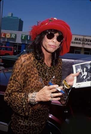 Photo Musician Steven Tyler ZZ Top Sunglasses Red Hat
