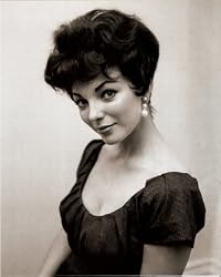 Elizabeth Taylor Black & White 16x20 Photo