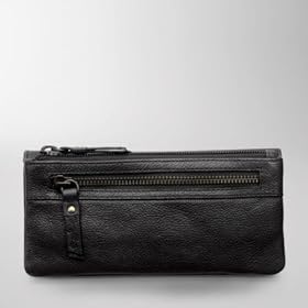 Click here to buy Fossil Ladies Sasha Leather Clutch.