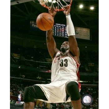 Shaquille ONeal Cleveland Cavaliers 2 Hand Dunk Color 8x10 Photo