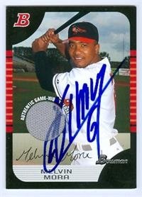 Melvin Mora autographed Baseball Card (Baltimore Orioles) 2005 Bowman game used jersey swatch card