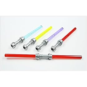LEGO Star Wars 4 Sabre Laser en 4 couleurs diff�rentes + 1 double Sabre Laser