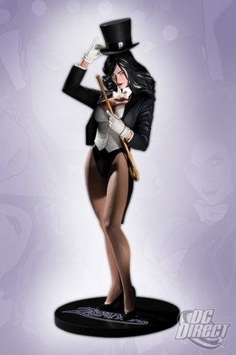 Cover Girls of the DC Universe: Zatanna Statue On Sale