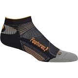Feetures! Elite Light Cushion Low Cut Running Socks