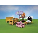 Fisher Price Little People Elena and Her Sunny Day Picnic
