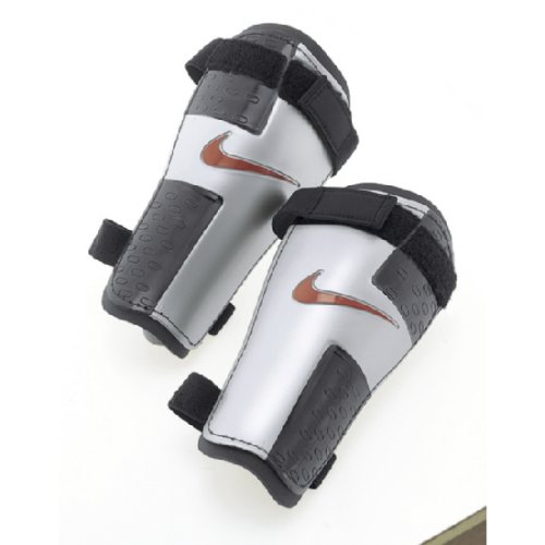 Nike Schienbschoner, schwarz/silber