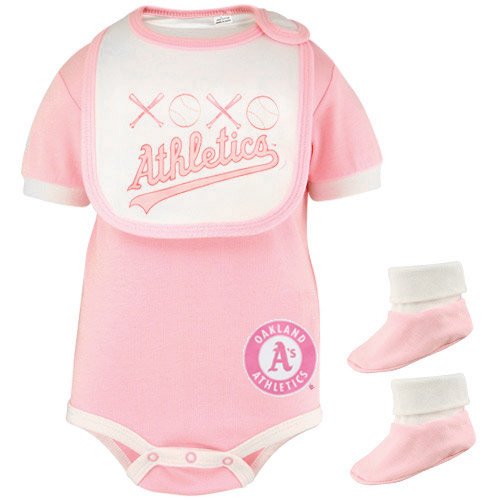 Majestic Oakland Athletics Infant Girls Pink Sweetheart 3-Piece Creeper, Bib & Booties Set (6-9 Months)