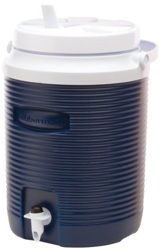 Rubbermaid 2-Gallon Water Jug, Blue
