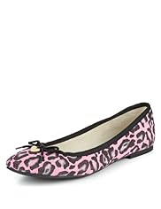 Slip-On Animal Print Heart Charm Pumps