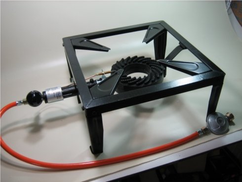 Bundle: Profi Hockerkocher 4-Bein mit Gussbrenner 9,5 kW + Schlauch + Regler