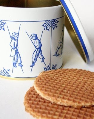 Stroopwafel Casteleijn 8.8 Oz in Delft Blue Tin
