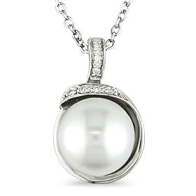 Silver Diamond and FW 9-10mm Button Pearl Pendant