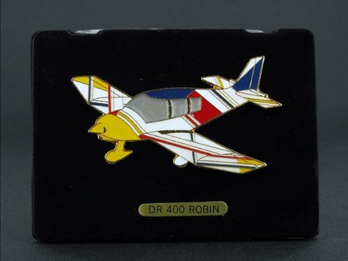 Laciedesavions - Avion Miniature - Pin's DR 400 Robin