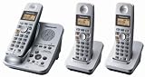 Panasonic KX-TG3033S 2.4 GHz Cordless Telephone w/Digital Answering machine and 3 handsets