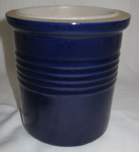 Pampered Chef Navy Blue 6 Inch Crock