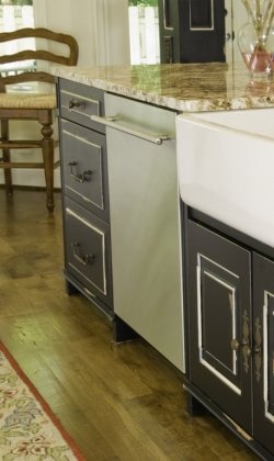 Fully Integrated Dishwasher with 12 Wash Programs 9 Temperature Settings 10Spray Wash System SensiClean/SensiDry Sensor and 45 dBA Silence Rating: TouchProof Stainless Steel