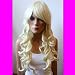 Sexy Perücke wig Pruik wie Echthaar platinblond gewellt aus 100% Kanekalon