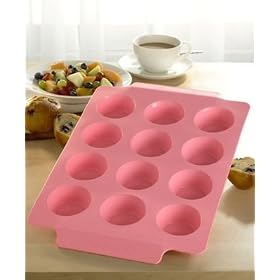 Click here to buy Calphalon 12-Cup Muffin Pan Silicone Bakeware by Calphalon.