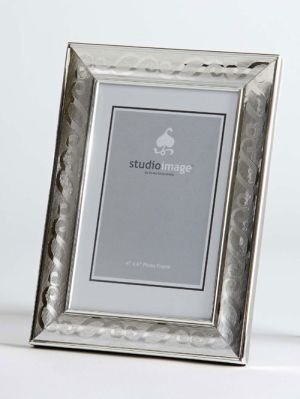 Cover image : Studio Silversmiths Frames 20017 ROLE FORM SCROLL DESIGN 5X7