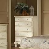 Wilshire Chest in Antique WhiteHillsdale-1172-785