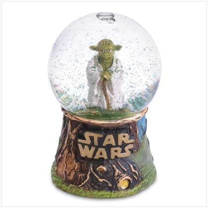 Master Jedi Yoda Mini Snowglobe - Style 37355