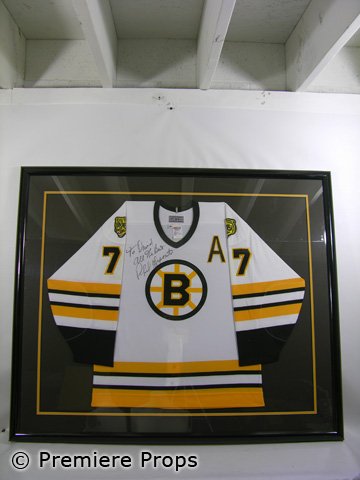 Phil Esposito Autographed Boston Bruins Framed Jersey Sports Memorabilia