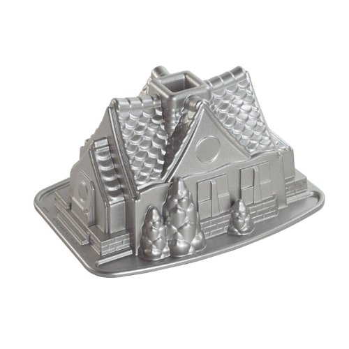 Image of Nordic Ware Gingerbread House Bundt Pan
