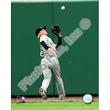 Nate McLouth Pirates Fielding 2009 8x10 Photo