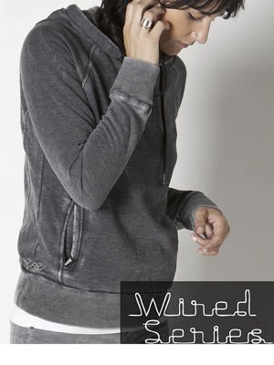 Rusty Wired Series Lavish Fleece Hoody with Washable Headphones