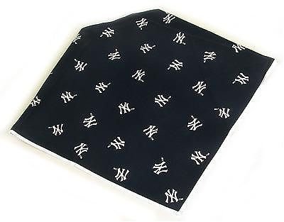 Dog Bandana - New York Yankees - Medium/Large