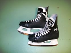 CCM Champion 90 Ice Hockey Skates - Size 3.0adult/teen) - used only a couple of times - Excellent Structual Condition