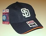 New Era San Diego Padres Neoway Fitted Baseball Cap (Navy, Medium/Large)