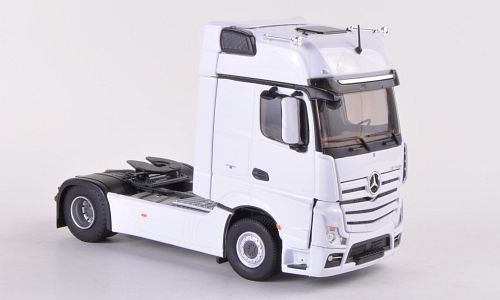Mercedes Actros MP4 Gigaspace,