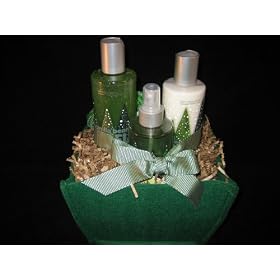 Bath & Body Works Vanilla Bean Noel Gift Set including Shower Gel, Body Lotion, Body Splash, and a Pouf