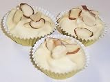 Scott's Cakes White Chocolate Almond Clusters in a 1 Pound Wreath Box