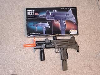 DOUBLE EAGLE M35 UZI AIRSOFT GUN