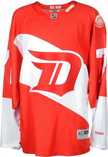 Dylan-Larkin-Detroit-Red-Wings-Autographed-2016-Stadium-Series-Reebok-Premier-Jersey-Fanatics-Authentic-Certified