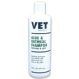 Tomlyn Aloe and Oatmeal Pet Shampoo for Dogs and Cats - 16 oz